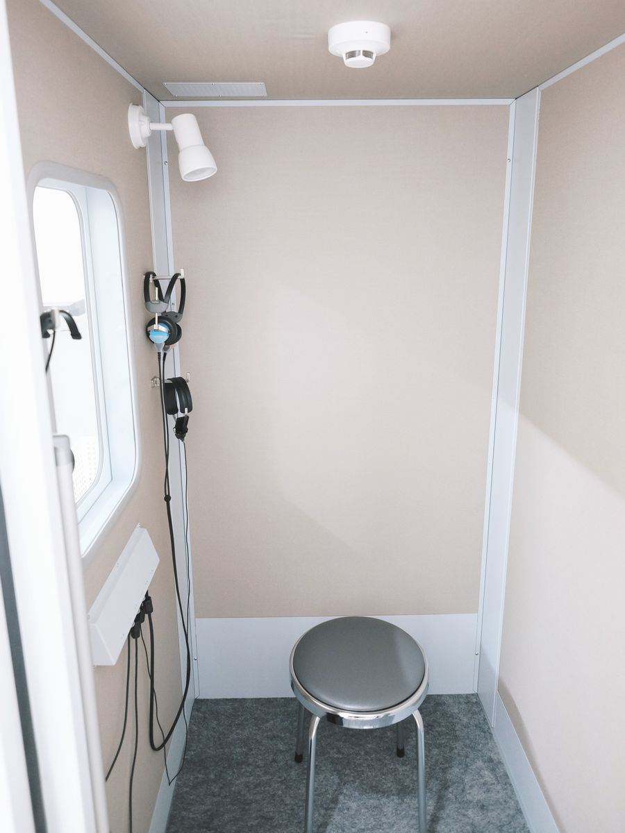 聴力検査室内部